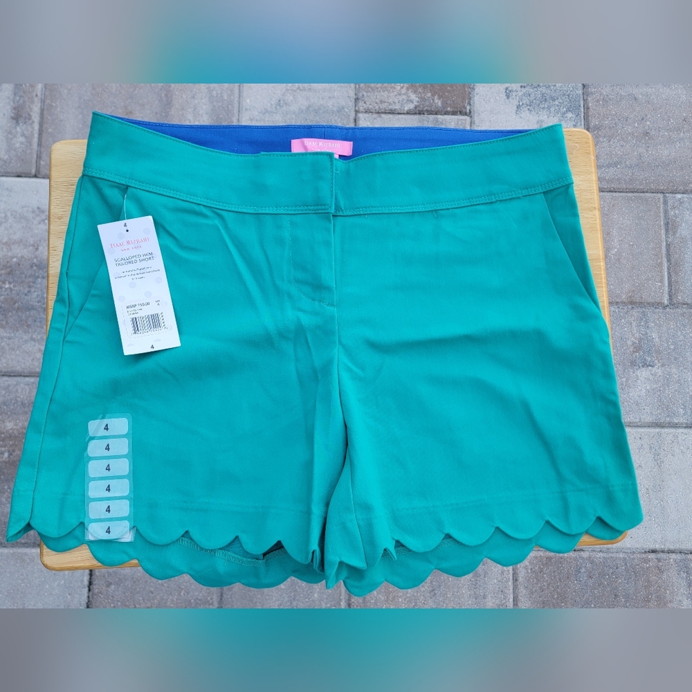 NWT Issac MIZRAHI teal Scalloped Hem Shorts Size 4
